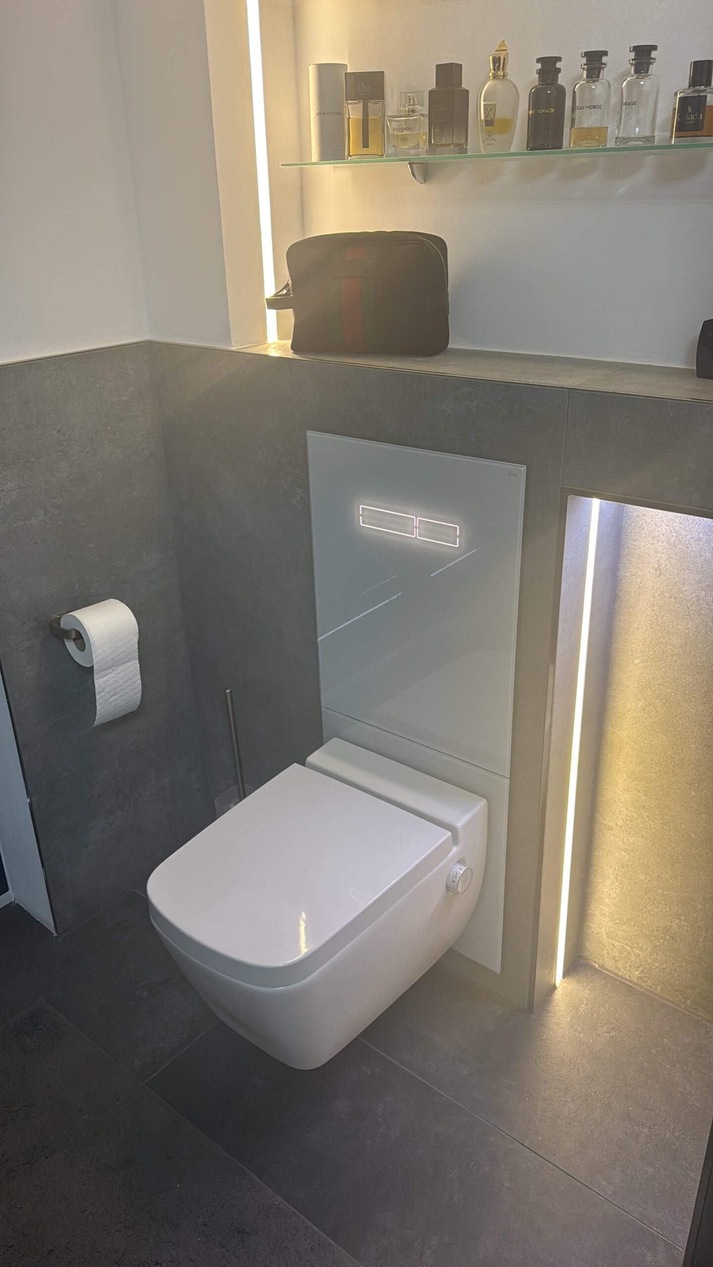 4762D0F5-F7FE-49F3-92E6-C5CB2B378DDA